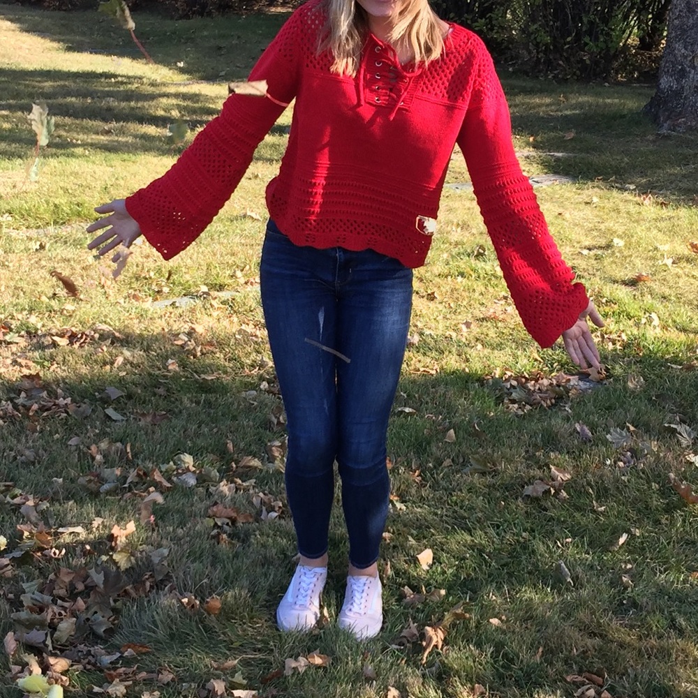 🆕♥️Bell sleeve Sweater 🌹 - Picture 2 of 7